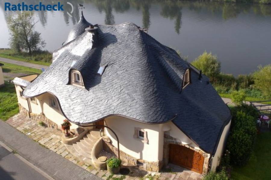 Дорогая сланцевая кровля