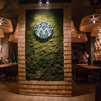 Интерьер в ресторане из дранки. Волгоград 2015.