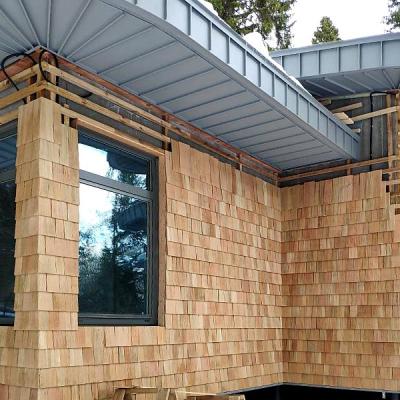 Фасад из дранки. Москва. 2019.