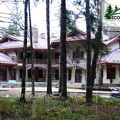 Керамическая кровля дома. Николина Гора. 2008 год